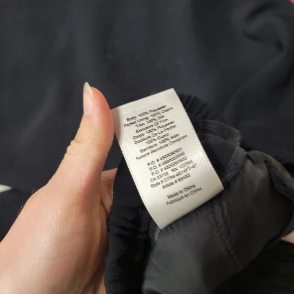 Wilfred Aritzia Buffon Black Red Stripe Jogger Pant Size XS Crepe Work Slacks - Picture 7 of 8